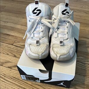 Kids White Basketball Shoes Jordan Luka 2 (GS)